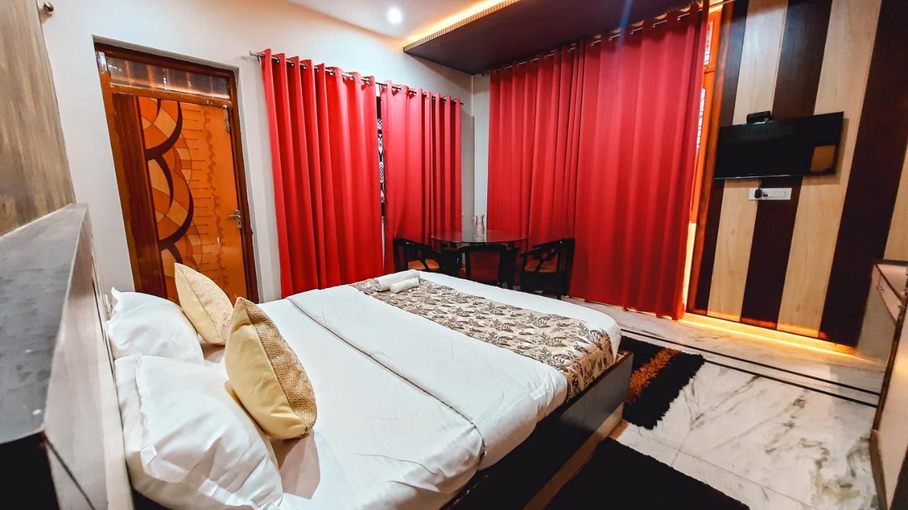 Hotel Rajyashree Palace Váránaszi Kültér fotó