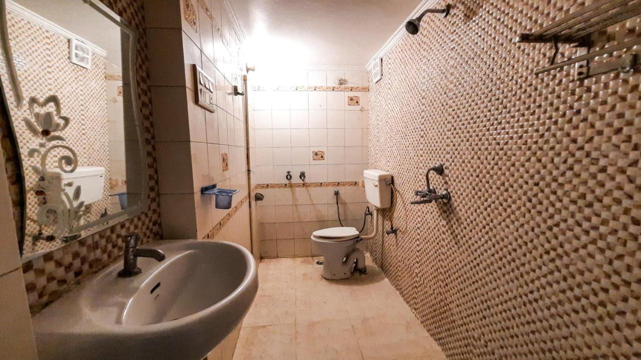 Hotel Rajyashree Palace Váránaszi Kültér fotó