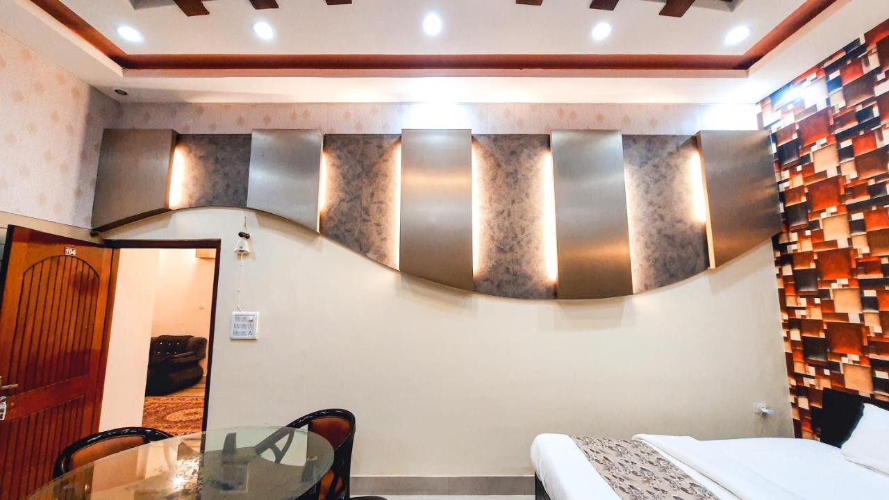Hotel Rajyashree Palace Váránaszi Kültér fotó