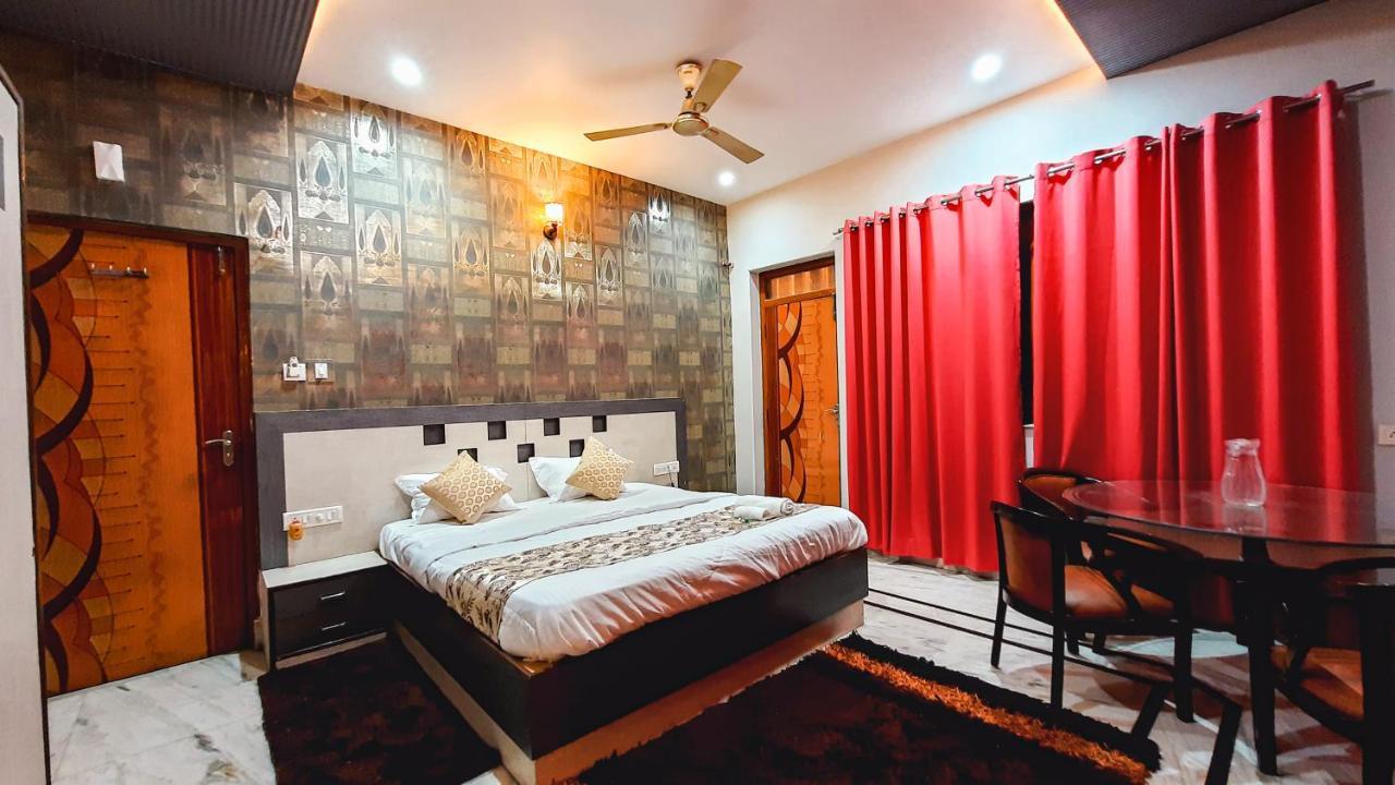 Hotel Rajyashree Palace Váránaszi Kültér fotó