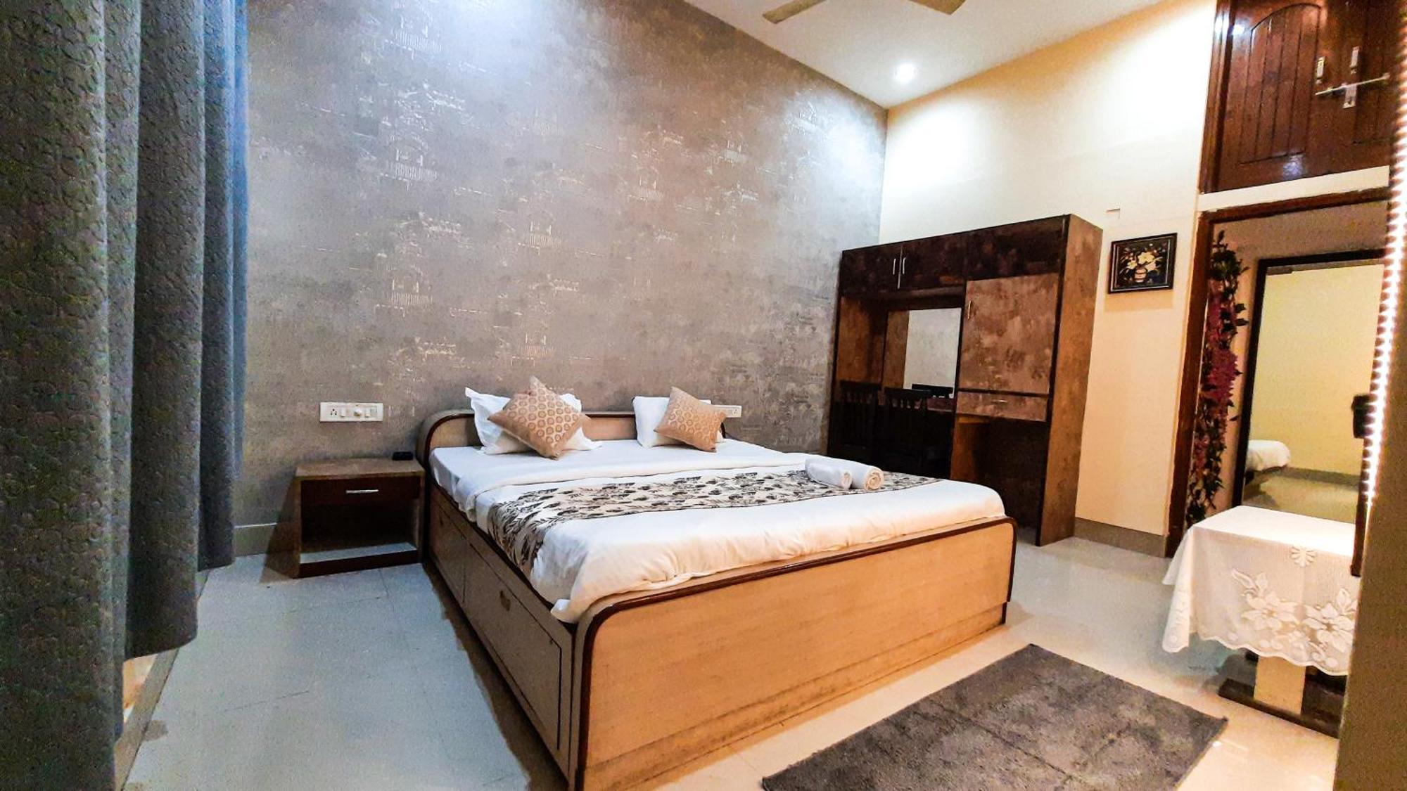 Hotel Rajyashree Palace Váránaszi Kültér fotó